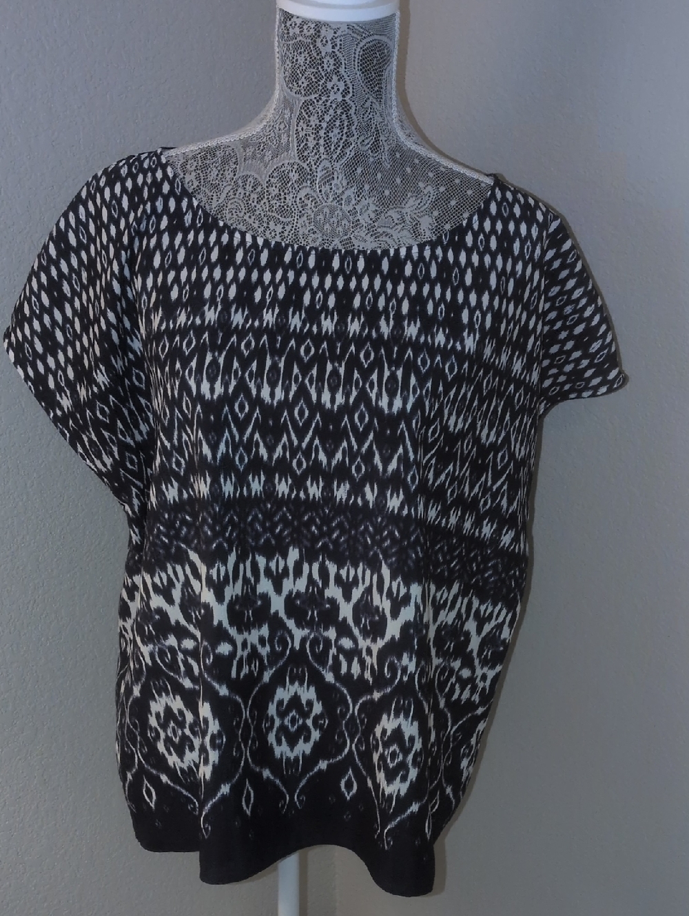 Vince Camuto Blue & White Ikat Print Blouse